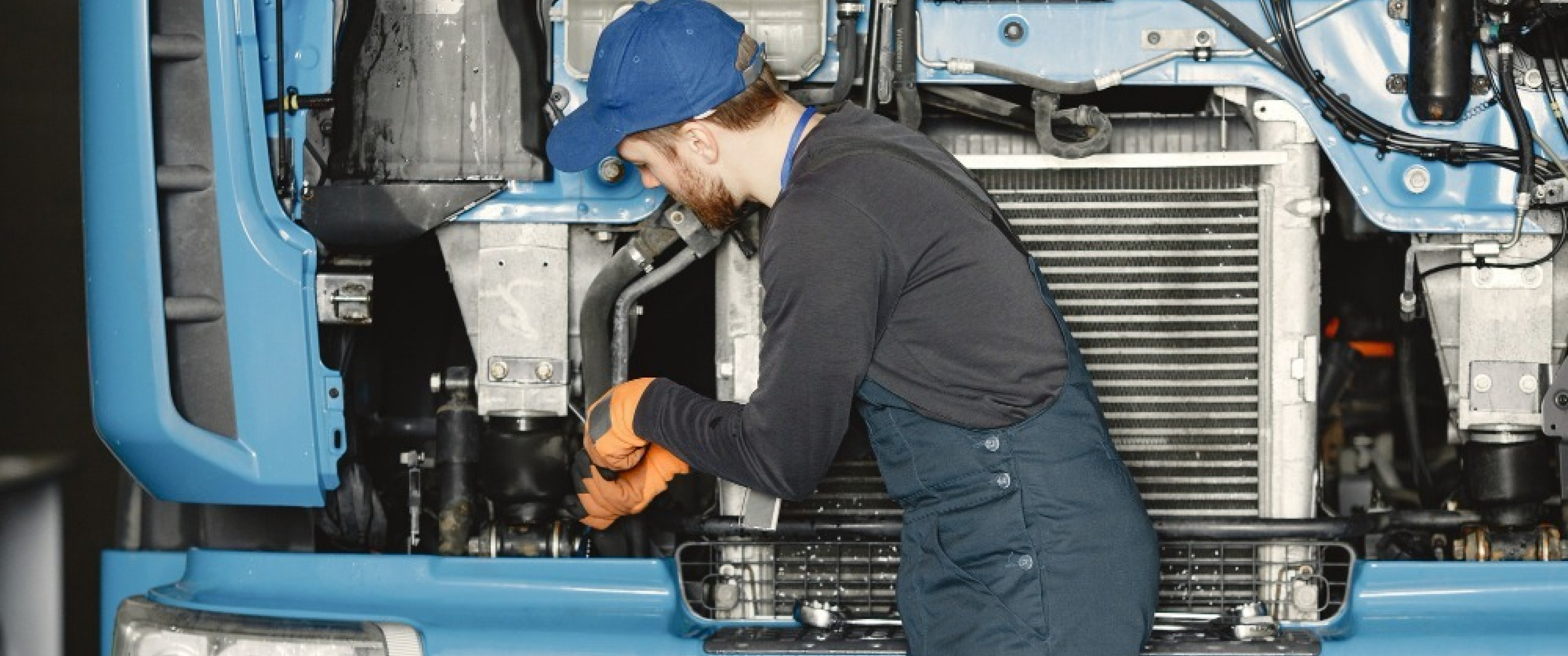  -Truck spring leaf service 