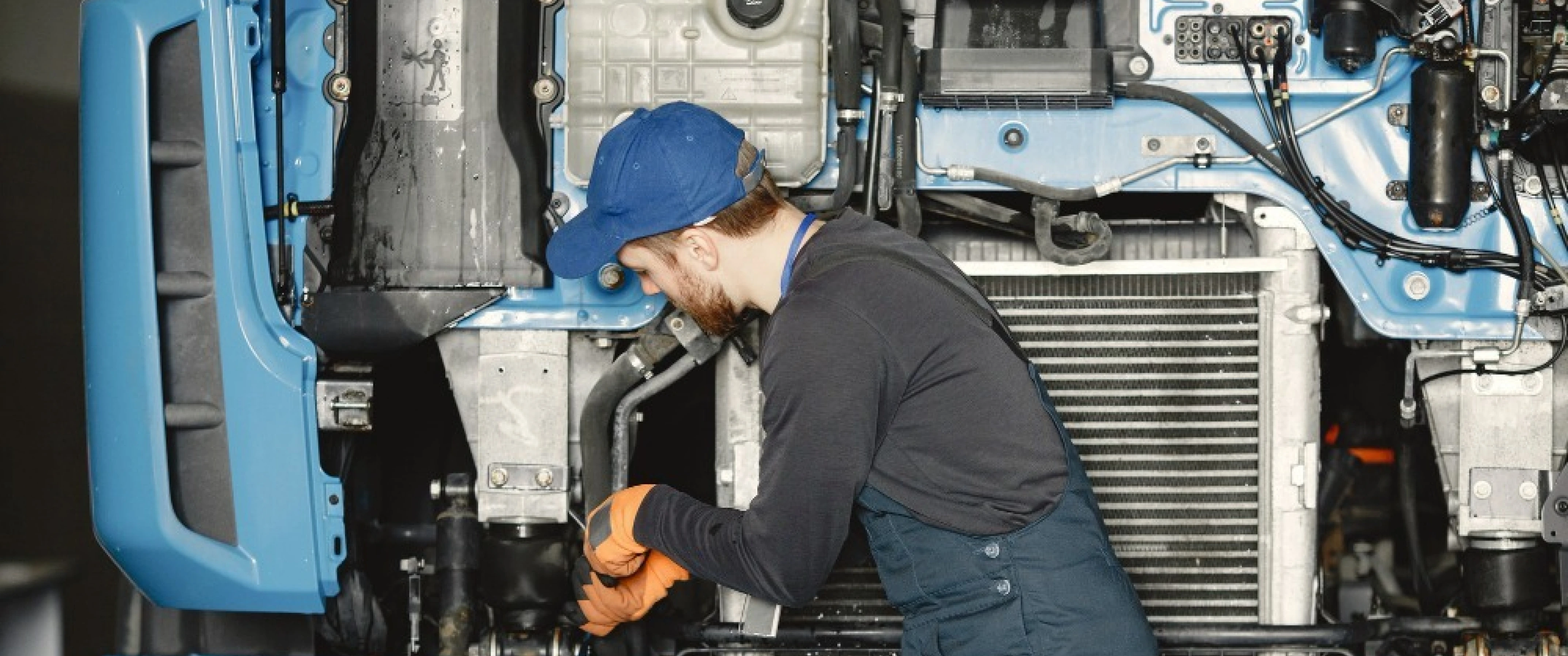  -Truck spring leaf service 